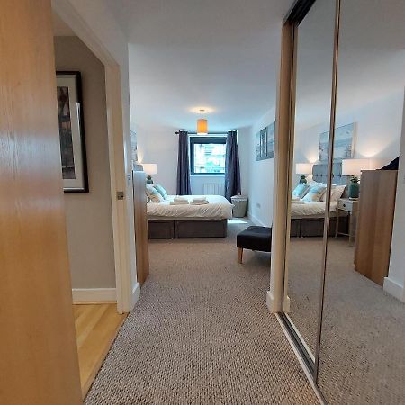 One Bed Luxury Apartment In Heart Of Canary Wharf, London E14 Zewnętrze zdjęcie